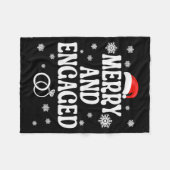 Merry And Engaged Couple Christmas Matching Pajama Fleecedecke (Vorderseite (Horizontal))