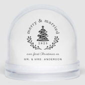 Merry and Married Newlywed Gift Holiday Schneekugeln (Vorderseite)