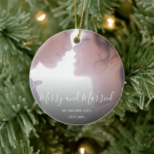 Merry and Verheiratet Newlywed Elegant Keramik Ornament (Baum)