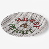Merry & Bright auf wittertem Holzplanke-Muster Pappteller (Schrägansicht)