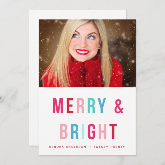 Merry & Bright Bold Letters Holiday Foto Card Einladung (Vorne/Hinten)