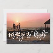 Merry & Bright Brush Letters Foto Feiertagskarte (Vorderseite)