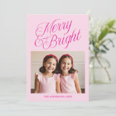 Merry & Bright Calligraphy Pink Foto Feiertagskarte (Stehend Vorderseite)