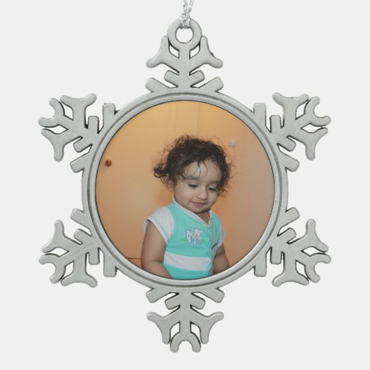 Merry Bright Christmas Foto Baby Kinderfamilie Nie Schneeflocken Zinn-Ornament (Vorderseite)