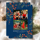 Merry & Bright Christmas Foto Collage Bloral Folien Feiertagskarte<br><div class="desc">Merry & Bright Weihnachtsfoto Collage Watercolor Floral Foil Holiday Card Foil Weihnachtskarten Gestempelte Weihnachtskarten zeigen eine Foto-Collage von vier Ihrer Lieblings-Fotos mit dem Folienüberlagerungsfohlen "Merry & Bright" in moderner Kalligrafiegskripttypografie auf blauem Hintergrund mit Aquarell und Rot Beeren. Personalisiert Sie unten Ihren Namen oder benutzerdefinierten Text. Ideal für Familie und Freunde,...</div>