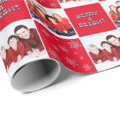 Merry & Bright Christmas Snowflake Foto Red Geschenkpapier (Rolleneckpunkt)