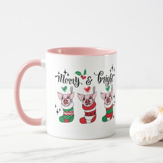 Merry Bright fügen monogramm Schwein Weihnachten Tasse (Mit Donut)