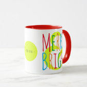 Merry & Bright Red, Green Blue Typografy Holiday Tasse (VorderseiteRechts)