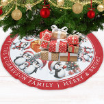 Merry Bright Weihnachtspinguine White Red Polyester Weihnachtsbaumdecke<br><div class="desc">Personalisieren Sie dieses einzigartige festliche weiße und rote Weihnachtsbaumrock mit Ihrem Familiennamen. Sie können die Vorlage auch verwenden, um Ihre Grüße einzugeben oder das Sprichwort "Merry & Bright" verlassen. Dieser kindische Baumrock besticht durch niedliche Pinguine, die sich während der Ferien amüsieren - sie schmücken Weihnachtsbäume, gehen auf Skaten und treffen...</div>