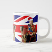 Merry British Christmas King Charles III Jumbo-Tasse (Rechts)
