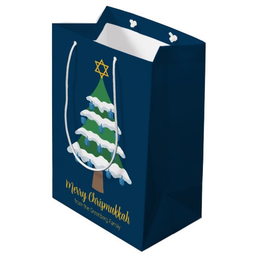 Merry Chrismukkah Niedlich Hanukkah Tree Party Mittlere Geschenktüte (Rückseite Schrägansicht)