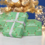 Merry Chrismukkah Pixel Reindeer und Menorah Geschenkpapier<br><div class="desc">Haben Sie eine Mischkonzernfamilie,  die sowohl Hanukkah als auch Weihnachten feiert? Dieses lustige,  trendige,  pixelige Rentier,  Weihnachtsbaum und Menorah Packpapier ist perfekt für eine fröhliche Weihnachtsfeier!</div>