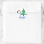 Merry Chrismukkah Sticker<br><div class="desc">Modernes Merry Chrismukkah Design mit einem Stern von David auf einem Weihnachtsbaum und einer Weihnachtsmannmütze auf einer Menorah.</div>
