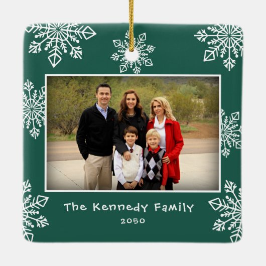 Merry Christmas 2 Photo Green And White Snowflakes Keramikornament (Rückseite)