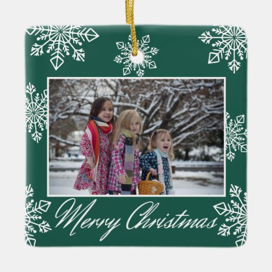 Merry Christmas 2 Photo Green And White Snowflakes Keramikornament (Vorderseite)