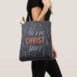 Merry CHRISTmas Christlich Jesus God Chalkboard Tasche<br><div class="desc">Lichte seinen Namen in marquee Lichtern auf und erinnere dich daran, warum wir "Fröhliche Weihnachten" sagen. Dieses Design kommt in ein paar Variationen und Sie könnten gewollt, sie alle zu Karo zu sehen, genau welche Richtung Sie gewollt haben. Die berufliche Schrift von Ivan Angelic wird in Schwarz mit weißem Hintergrund...</div>