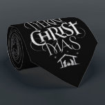 Merry CHRISTmas Christliche Chalkboard-Kalligraphi Krawatte<br><div class="desc">Wir sagen ständig "Frohe Weihnachten",  vergessen aber oft den Ursprung der Worte. Diese Kunst zeigt originelle Handschriften,  die in ihrem einzigartigen Design die Geschichte von Weihnachten erzählt,  einfach und elegant im modischen Chalkboard-Look. Zeigen Sie Familie und Freunden Ihren CHRISTmas-Geist,  wenn sie zu Weihnachten kommen.</div>