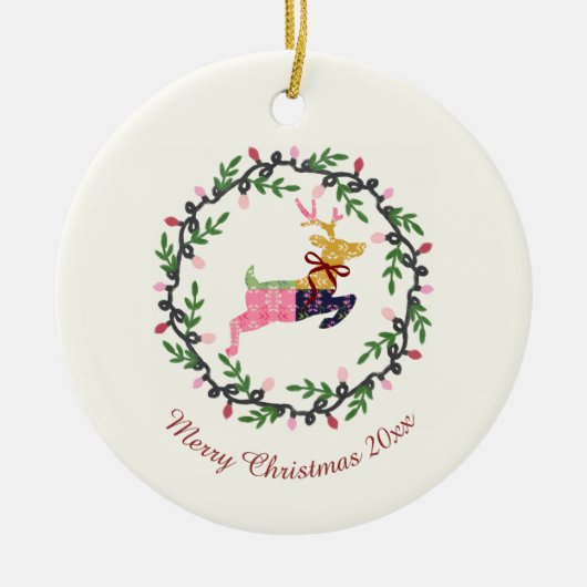 Merry Christmas Deer with Wreath Customize Keramik Ornament (Vorne)