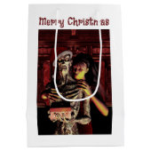 Merry Christmas. Funny skeleton with woman Mittlere Geschenktüte (Rückseite)