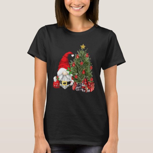 Merry Christmas Gnome With Christmas Tree Xmas T-Shirt (Vorderseite)