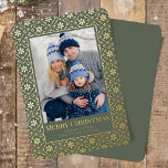 Merry Christmas Green One Photo Snowflake  Folien Feiertagskarte<br><div class="desc">elegant real gold foil style for holidays and Christmas. This simple Holiday Christmas Photo Card features a Merry Christmas,  one photo template,  with an elegant gold foil,  botanical green,  and a simple minimalist,  trendy typography,  a classic traditional,  winter snowflakes,  a minimal pattern,  holiday photo cards</div>