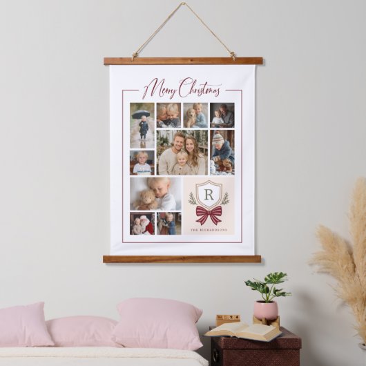 Merry Christmas Monogram Crest 10-Photo Collage Wandteppich Mit Holzrahmen (Schlafzimmer)