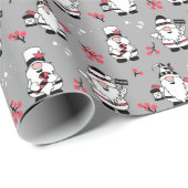 MERRY CHRISTMAS | Niedlich Winter Holly Gnomes Geschenkpapier (Rolleneckpunkt)