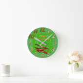 Merry Christmas Red Bi-plane on Green Circles Runde Wanduhr (Zuhause)