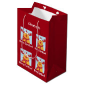 Merry Christmas Rudolph Reindeer Personalize Name Mittlere Geschenktüte (Vorderseite Schrägansicht)