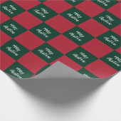 Merry Christmas Script Green and Red Checkerboard Geschenkpapier (Ecke)