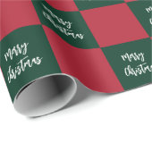 Merry Christmas Script Green and Red Checkerboard Geschenkpapier (Rolleneckpunkt)