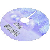 Merry Christmas Snow People Font Blue Tint Snow Polyester Weihnachtsbaumdecke (Schrägansicht)