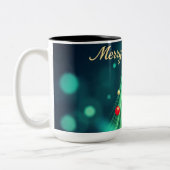 Merry Christmas Tree Mug – Festive Holiday Coffee Zweifarbige Tasse (Links)