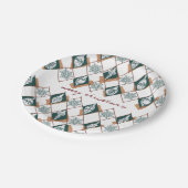 Merry Christmas Typography Red Green Snowflakes Pappteller (Schrägansicht)