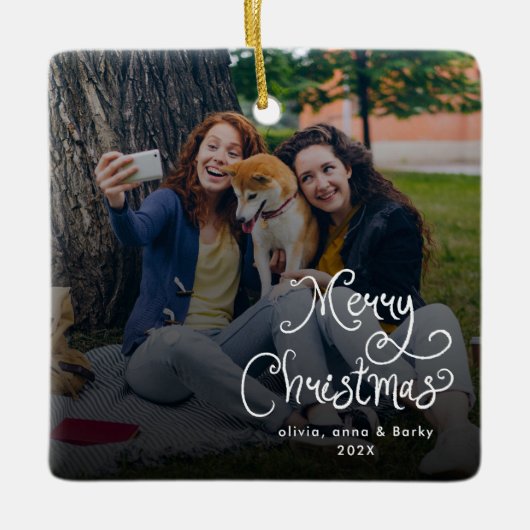 Merry Christmas Whimsical Script Family Photo Dog Keramikornament (Vorderseite)