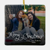 Merry Christmas Whimsical Script Family Photo Dog Keramikornament (Vorderseite)