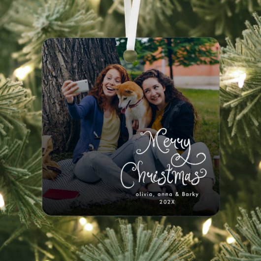 Merry Christmas Whimsical Script Family Photo Dog Ornament Aus Metall (InSitu)