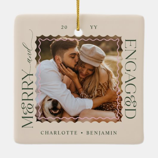 Merry & Engaged Modern Minimal Wavy Photo Keepsake Keramikornament (Rückseite)