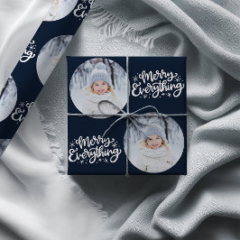 Merry Everything Calligraphy Round Foto Blue Geschenkpapier