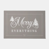Merry Everything Grey Pine Trees Family Monogram Fußmatte (Vorderseite)