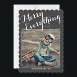 Merry Everything Vintage Weihnachts Foto Card Feiertagskarte<br><div class="desc">Elegant und mit einer Touch Vintagen Chalkboard-Effekts präsentiert sich dieses Weihnachtsfoto-Design mit festlichem "Merry Everything"-Foto in skursischem, kursiven Schriftart auf karkohlegrauem Hintergrund mit einem geschmeidig weißen Rahmen, der Ihr Bild unterstreicht. Die Koordination des graugestreiften Hintergrunds auf der Rückseite vervollständigt das Aussehen und den Blätter-Raum für Sie, um zusätzliche Fotos hinzuzufügen,...</div>