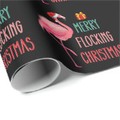 Merry Flocking Weihnachten Funny Flamingo Holiday Geschenkpapier (Rolleneckpunkt)