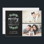 Merry Garland Holiday Christmas Collage 2 Foto Feiertagskarte<br><div class="desc">Stilvolle und festliche Holiday Foto Collage Card mit gestapelter Typografie,  die lautet: "Frohe Weihnachten und glückliches neues Jahr". Personalisieren Sie mit Ihren eigenen Fotos und Texten. Mit unseren exklusiven handbemalten Aquarelllaubern mit roten Beeren. Das ist mit einem trendigen roten Geo-Muster auf der Rückseite für eine besondere Touch.</div>