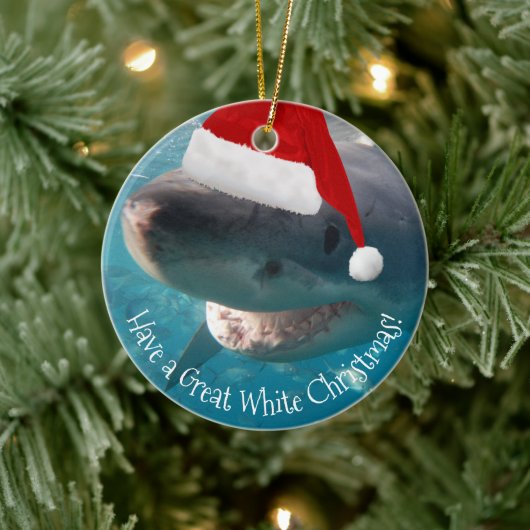 Merry Great White Christmas Shark Weihnachtsmannmü Keramik Ornament (Baum)