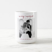 Merry & Married - Personalized Newlywed Christmas Kaffeetasse (Mittel)