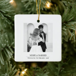 Merry & Married - Personalized Newlywed Christmas Keramikornament