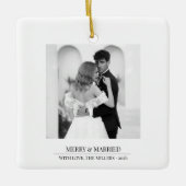 Merry & Married - Personalized Newlywed Christmas Keramikornament (Vorderseite)
