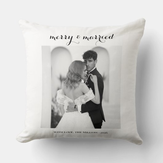 Merry & Married - Personalized Newlywed Christmas Kissen (Vorderseite)