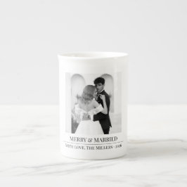Merry & Married - Personalized Newlywed Christmas Porzellantasse