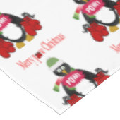 Merry Pow Christmas Tablecloth, Pinguin Boxing Tischdecke (Schrägansicht)